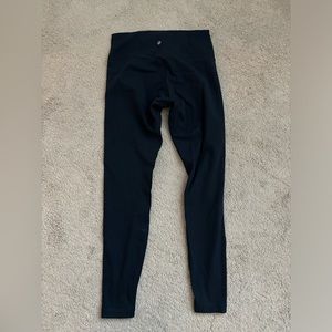 Lululemon 25’ Navy Wunder Train Leggings - worn once